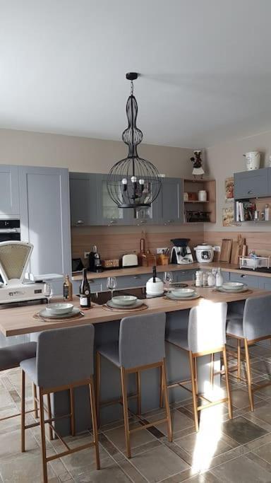 Le Pigeonnier / Gite De Charme 1 A 4 Pers 80 M² 껑브헤 외부 사진